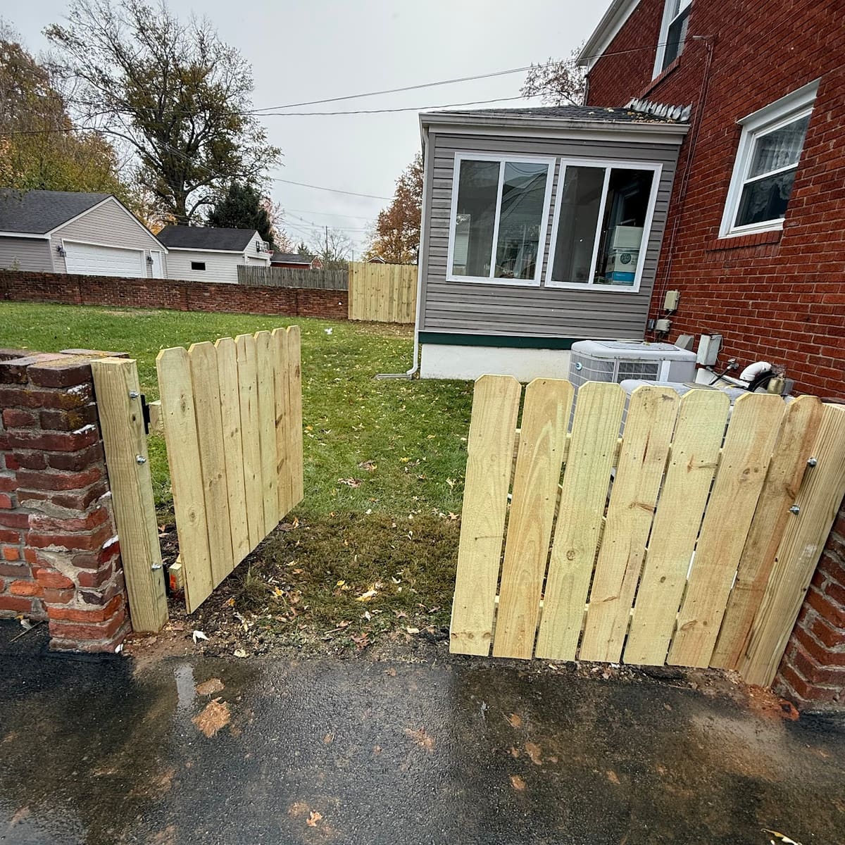 Custom fence gate installation